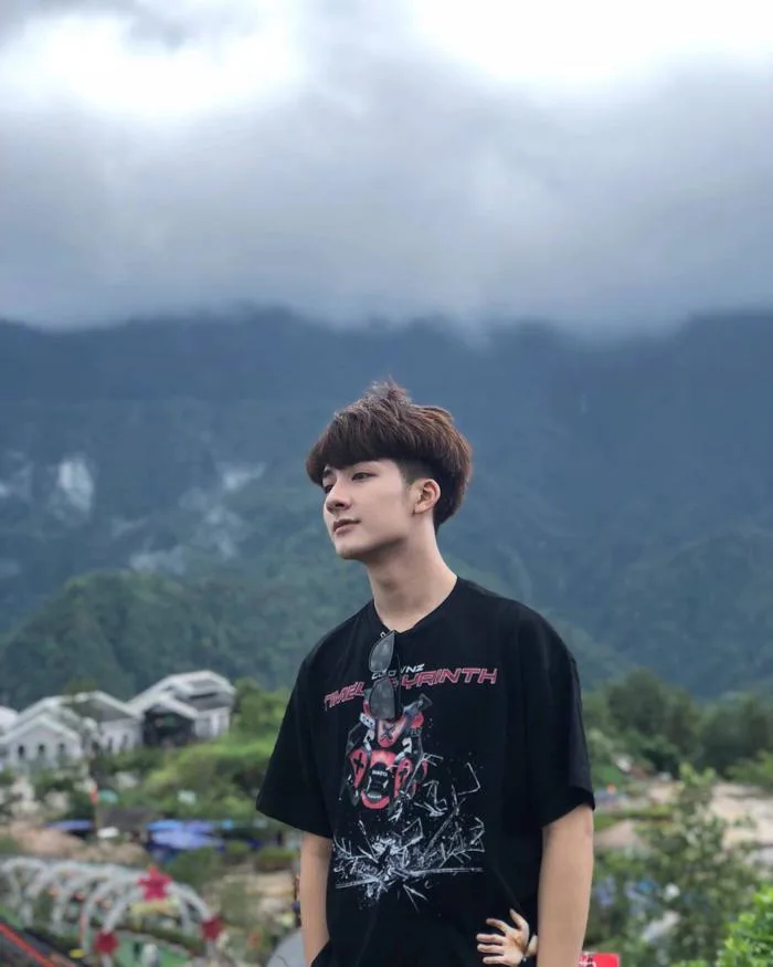 Hot boy dân tộc” tại Sa Pa khiến dân mạng xao xuyến | Báo Dân trí