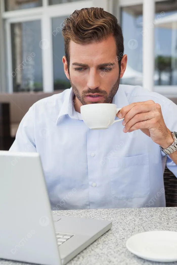 Doanh Nhân đẹp Trai Làm Việc Với Máy Tính Xách Tay Uống Cà Phê Quán Cà Phê  Máy Tính Xách Tay Sân Thượng Hình Chụp Và Hình ảnh Để Tải Về Miễn