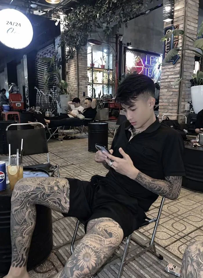 Trai xăm trổ | Hình xăm đẹp cho nam, Trai xăm hình, Thân hình nam