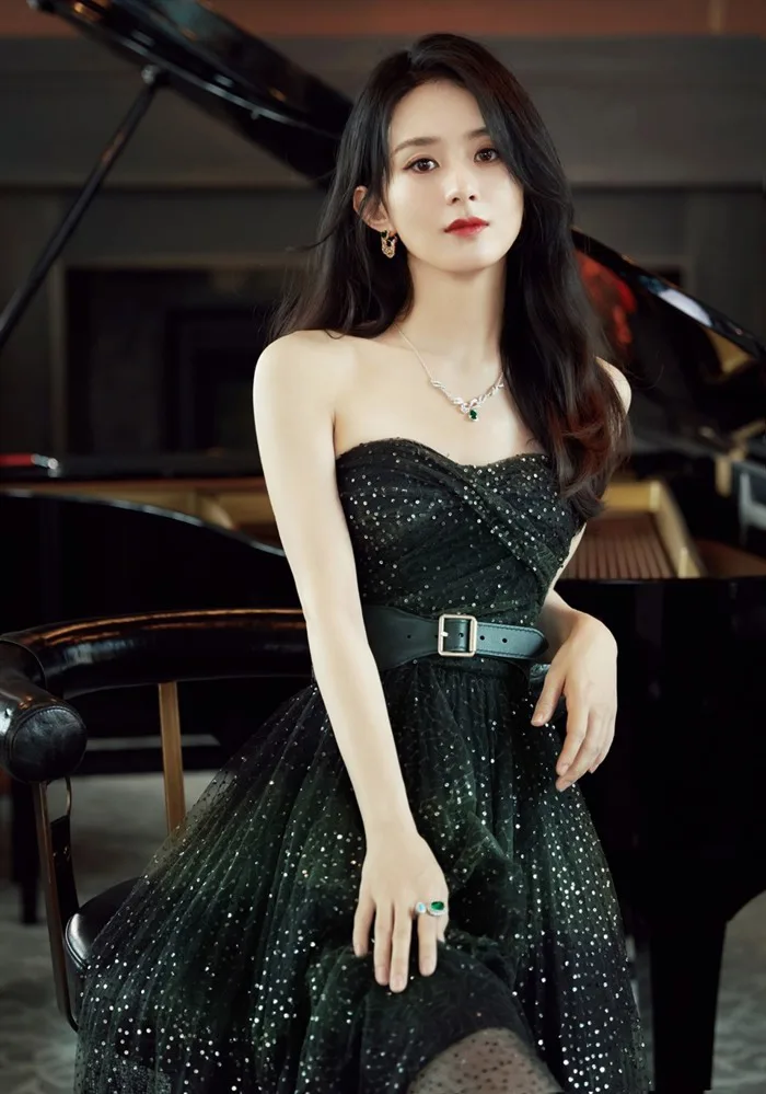 Triệu Lệ Dĩnh: Đi lên từ số 0 đến hôn nhân tan vỡ với Phùng Thiệu Phong Triệu Lệ Dĩnh: Đi lên từ số 0 đến hôn nhân tan vỡ với Phùng Thiệu Phong
