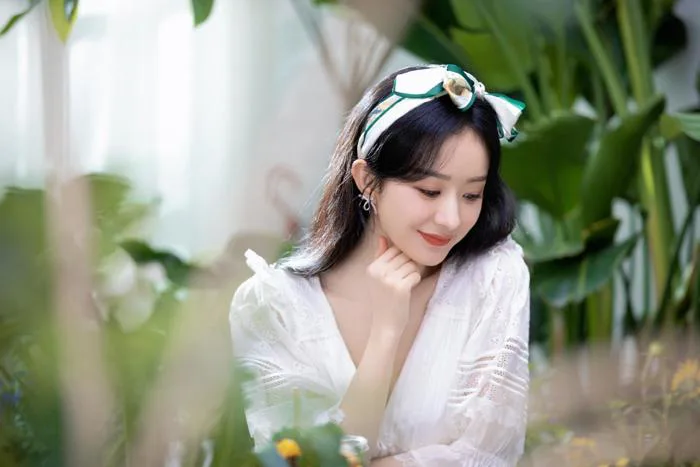 Triệu Lệ Dĩnh rạng rỡ xinh đẹp trong bộ ảnh đầu năm mới Triệu Lệ Dĩnh rạng rỡ xinh đẹp trong bộ ảnh đầu năm mới