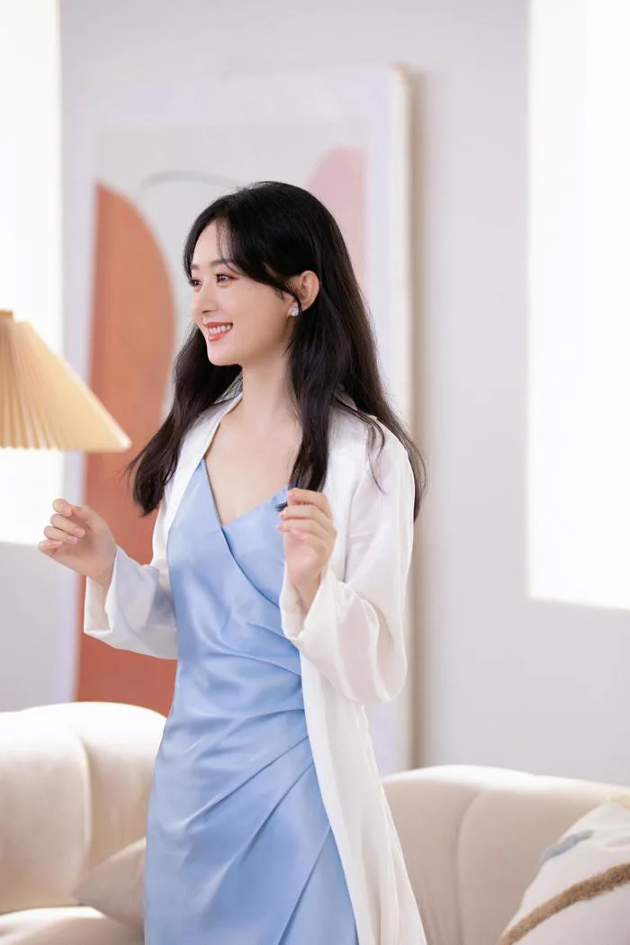 Triệu Lệ Dĩnh rạng rỡ xinh đẹp trong bộ ảnh đầu năm mới Triệu Lệ Dĩnh rạng rỡ xinh đẹp trong bộ ảnh đầu năm mới