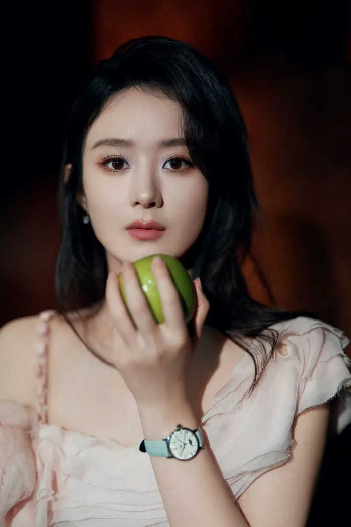 Nhan sắc Triệu Lệ Dĩnh gây chú ý, Châu Dã nỗ lực 'sửa sai' Nhan sắc Triệu Lệ Dĩnh gây chú ý, Châu Dã nỗ lực 'sửa sai'