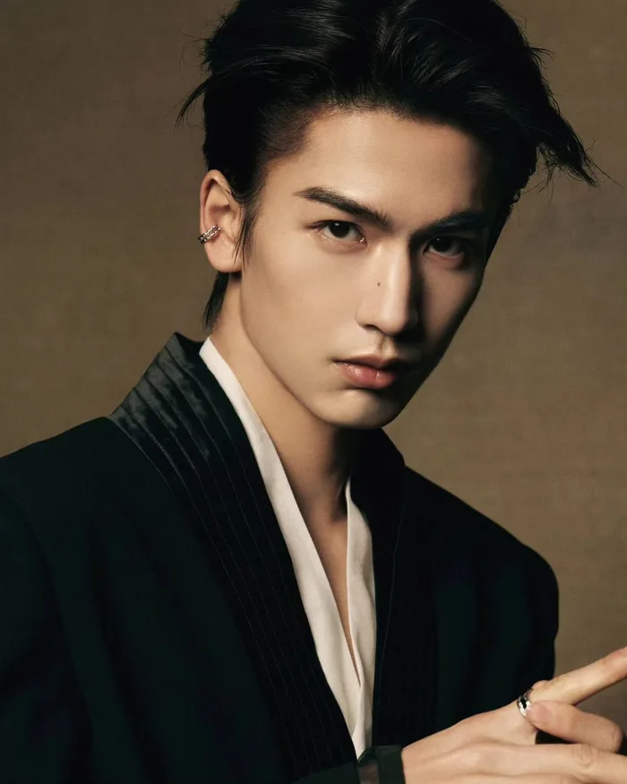 14 phim Trương Lăng Hách đóng giúp anh trở thành nam thần | Harper's Bazaar  Việt Nam