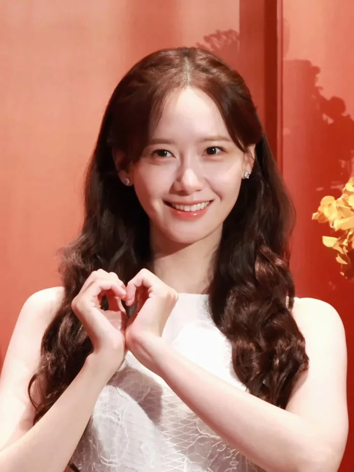 Tập tin:20250911 YOONA Sulwhasoo.jpg – Wikipedia tiếng Việt