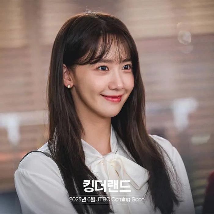 Tạo hình xinh đẹp của YoonA (SNSD) trong phim mới