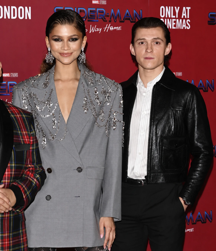 Zendaya: 'Bệ đỡ' thầm lặng của Tom Holland