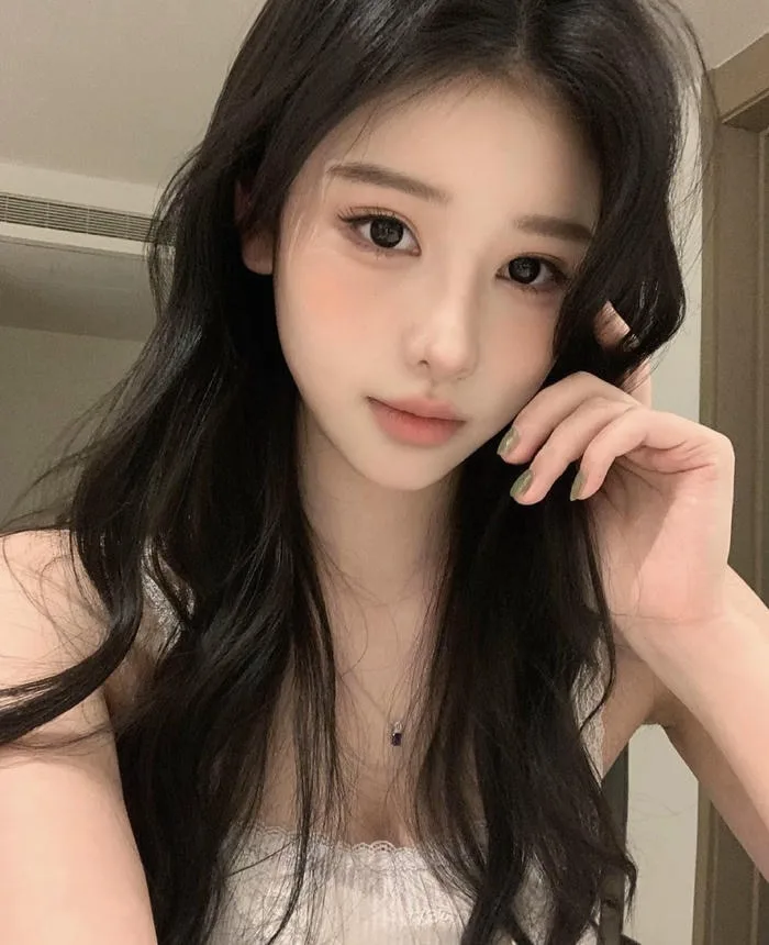Ảnh Gái Xinh 2K2 Dễ Thương Và Cá Tính Hot Nhất MXH